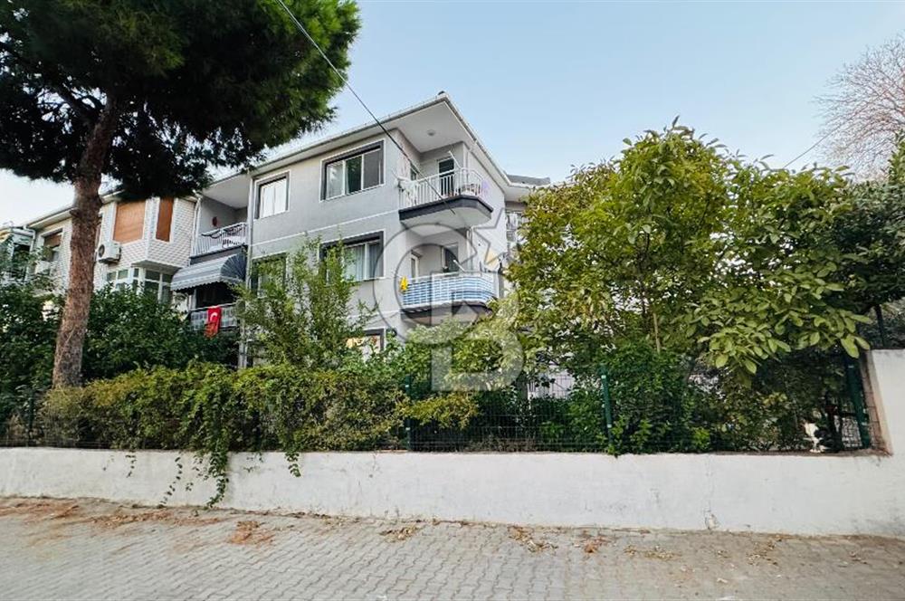 Foça Atatürk Mah. Kiralık 3+1 Eşyalı Bahçe Katı Daire