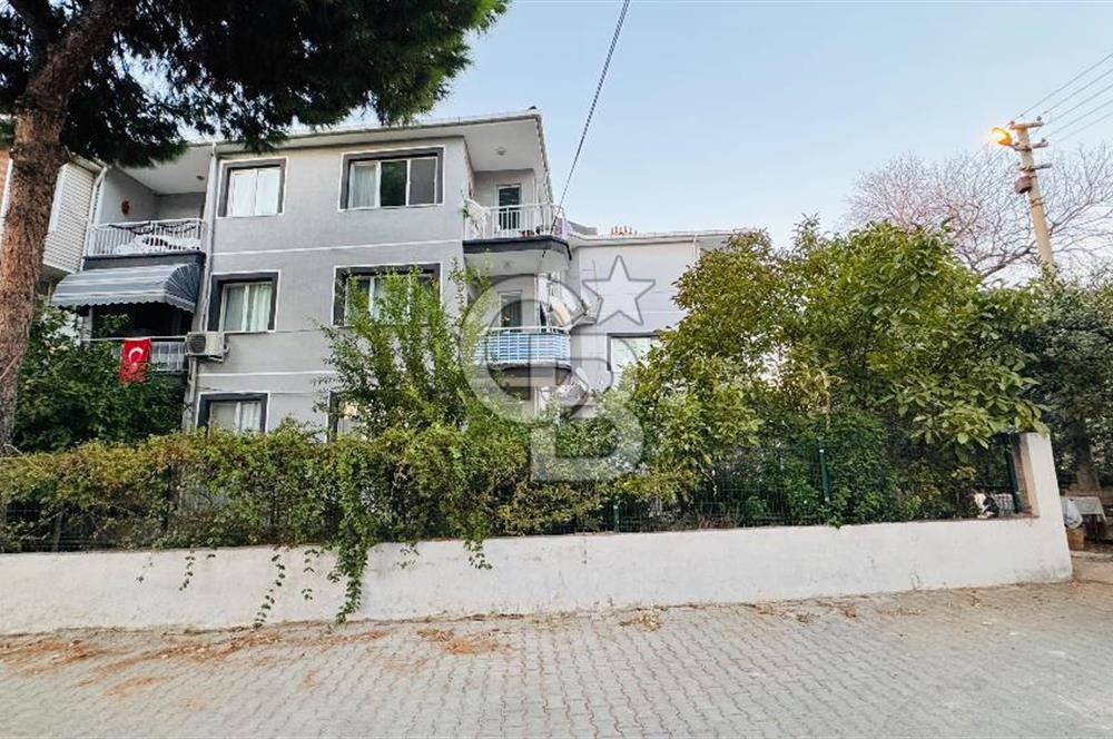 Foça Atatürk Mah. Kiralık 3+1 Eşyalı Bahçe Katı Daire
