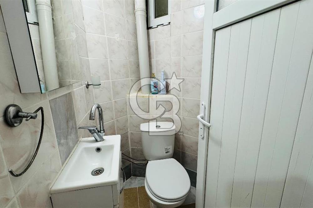 Foça Atatürk Mah. Kiralık 3+1 Eşyalı Bahçe Katı Daire