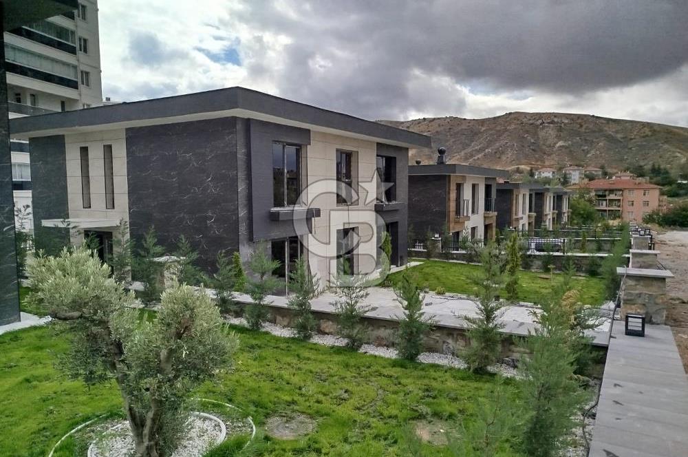 ALACAATLI MAHALLESİ, 7+1 AKILLI EV SİSTEMLİ, NET 390 M2, SATILIK VİLLA 
