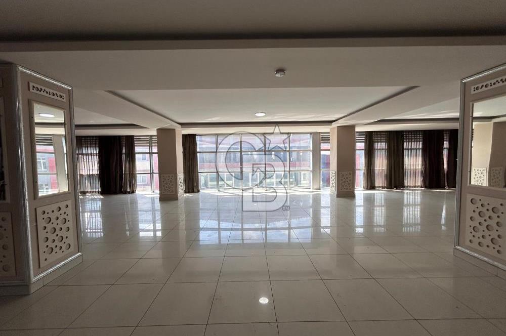 YENİDOĞAN MERKEZDE KİRALIK PLAZA KATI