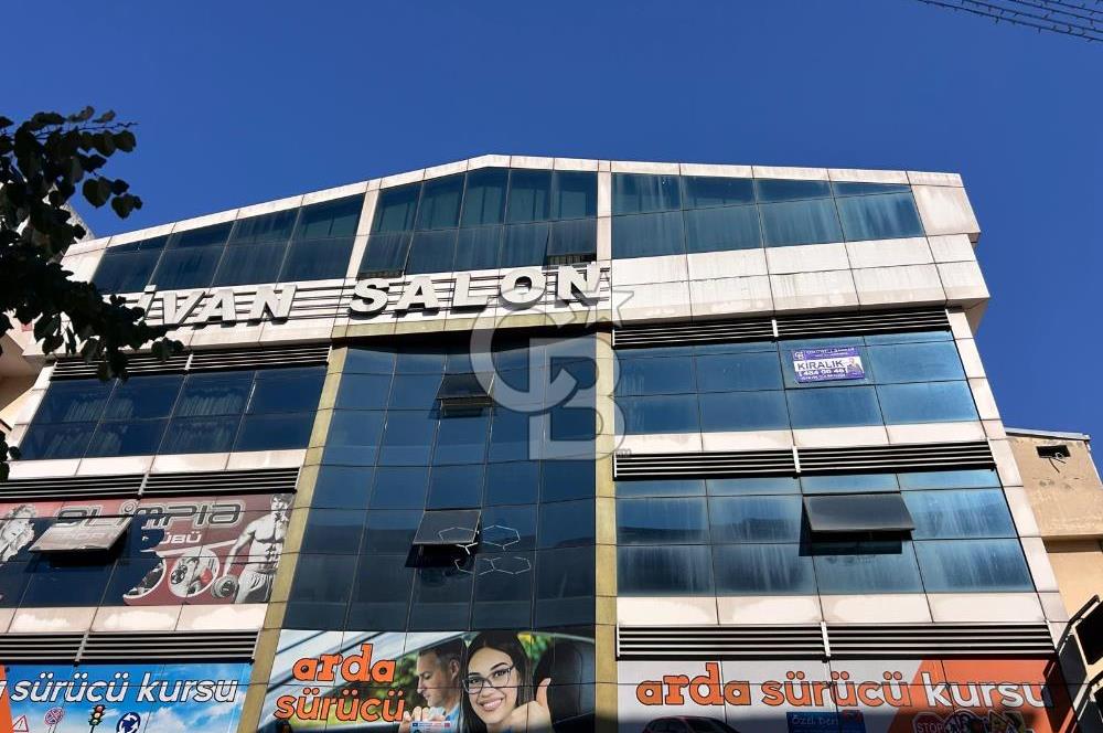 YENİDOĞAN MERKEZDE KİRALIK PLAZA KATI
