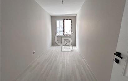 SIFIR OTOPARKLI CADDE ÜZERİ ARA KAT 2+1 DAİRE
