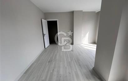 CADDE ÜZERİNDE SIFIR OTOPARKLI 2+1 ARA KAT DAİRE
