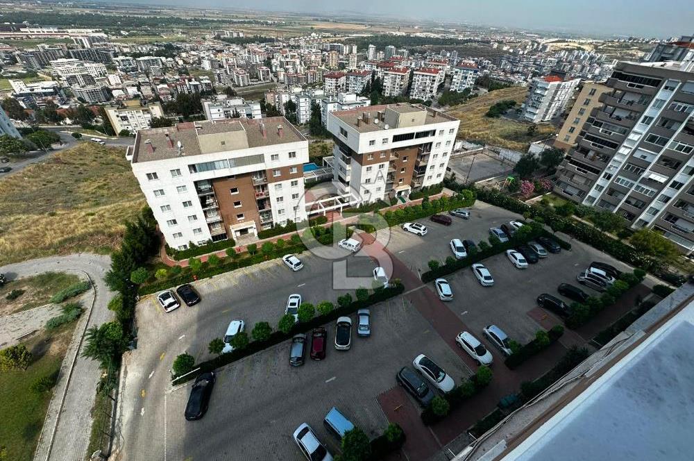 Çiğli Palmiye Park Terasta Mimari Tasarımlı Büyük Tip 2+1 Daire