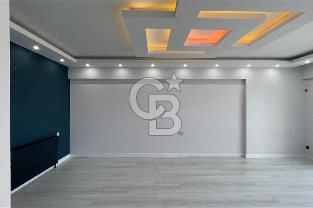 Çiğli Palmiye Park Terasta Mimari Tasarımlı Büyük Tip 2+1 Daire