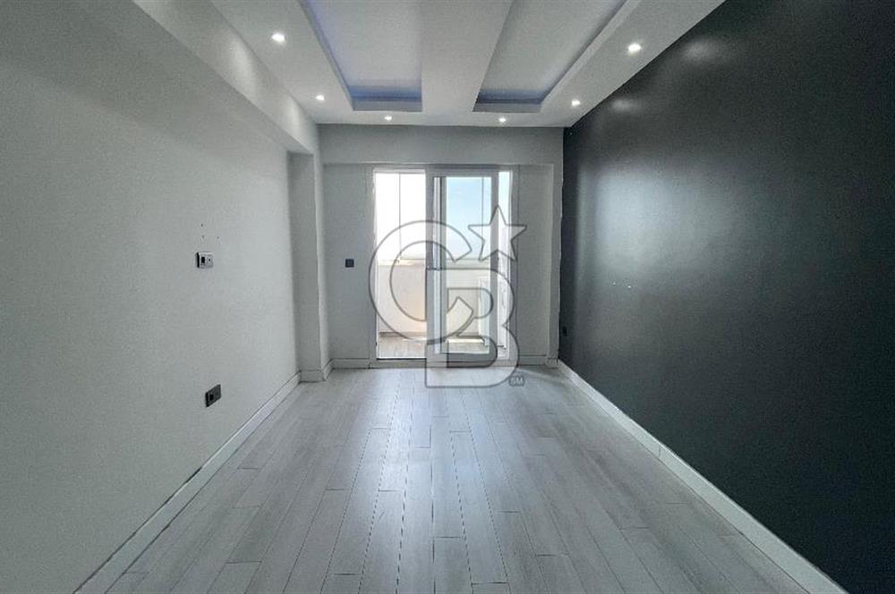 Çiğli Palmiye Park Terasta Mimari Tasarımlı Büyük Tip 2+1 Daire