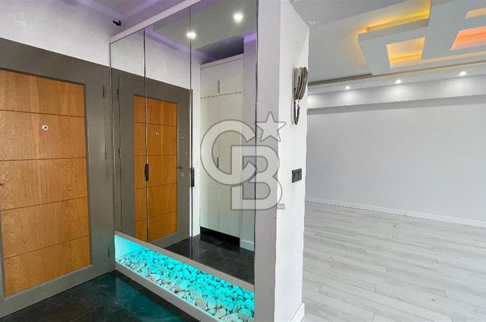 Çiğli Palmiye Park Terasta Mimari Tasarımlı Büyük Tip 2+1 Daire