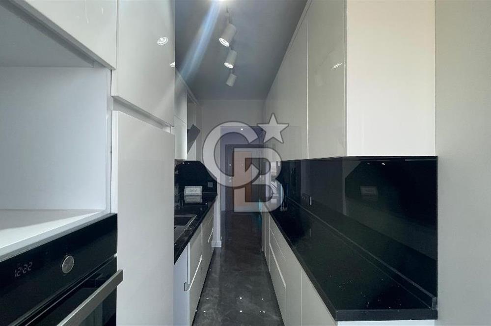 Çiğli Palmiye Park Terasta Mimari Tasarımlı Büyük Tip 2+1 Daire