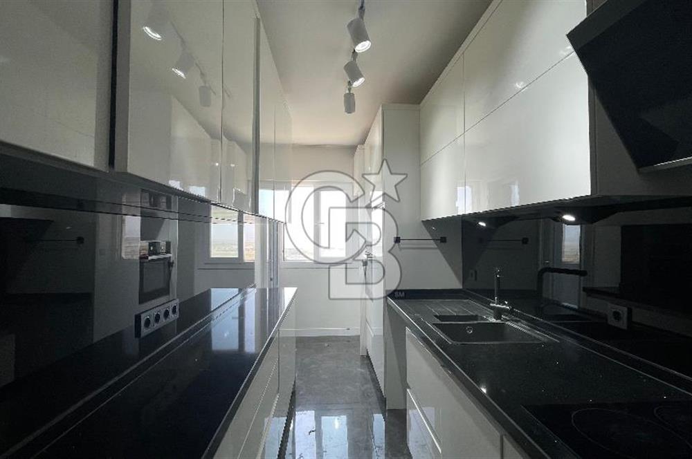 Çiğli Palmiye Park Terasta Mimari Tasarımlı Büyük Tip 2+1 Daire