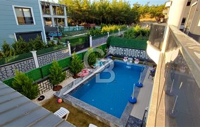 Buca'da Doğayla İç İçe Özel Havuzlu Satılık 4+1 Lüks Villa