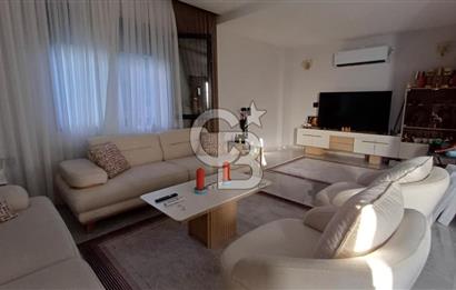Buca'da Doğayla İç İçe Özel Havuzlu Satılık 4+1 Lüks Villa