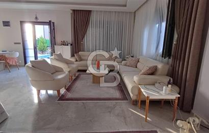 Buca'da Doğayla İç İçe Özel Havuzlu Satılık 4+1 Lüks Villa