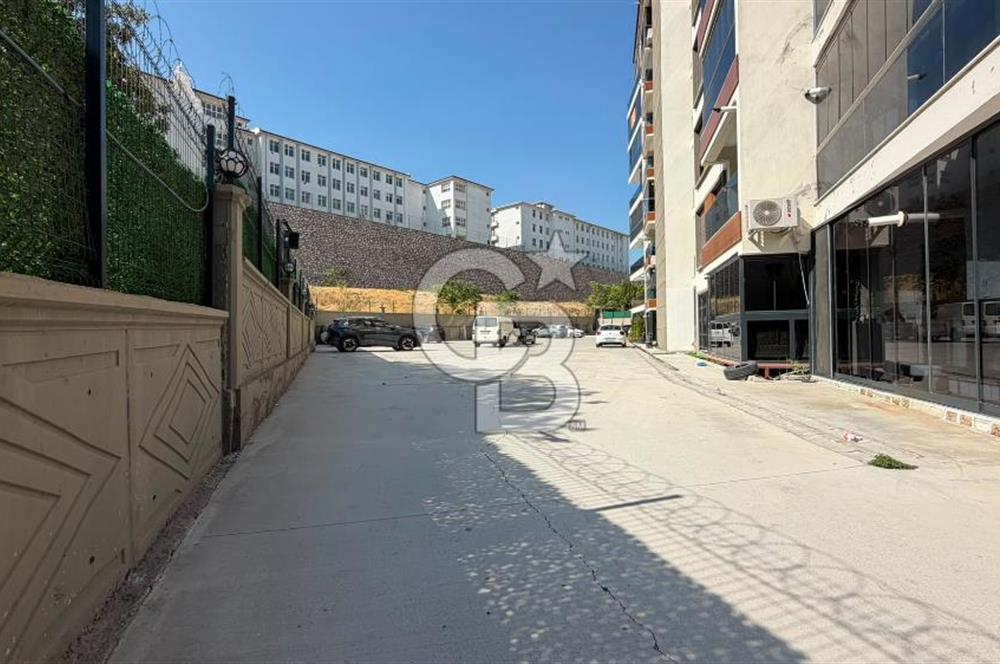 Buca Site İçi Yeni Binada Havuzlu, Geniş Teraslı 3+1 Dubleks