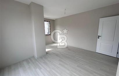 CADDE ÜZERİNDE SIFIR OTOPARKLI 2+1 ARA KAT DAİRE