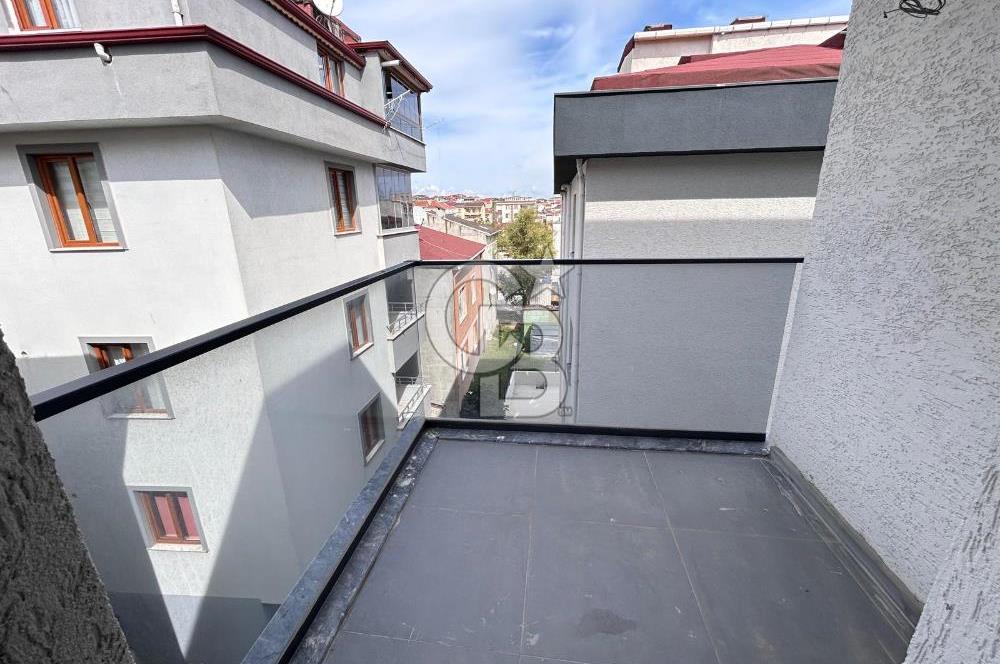SIFIR KAPALI OTOPARKLI CADDE ÜZERİ ARA KAT 2+1 DAİRE