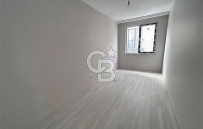 CADDE ÜZERİNDE SIFIR OTOPARKLI 2+1 ARA KAT DAİRE