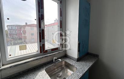 CADDE ÜZERİNDE SIFIR OTOPARKLI 2+1 ARA KAT DAİRE