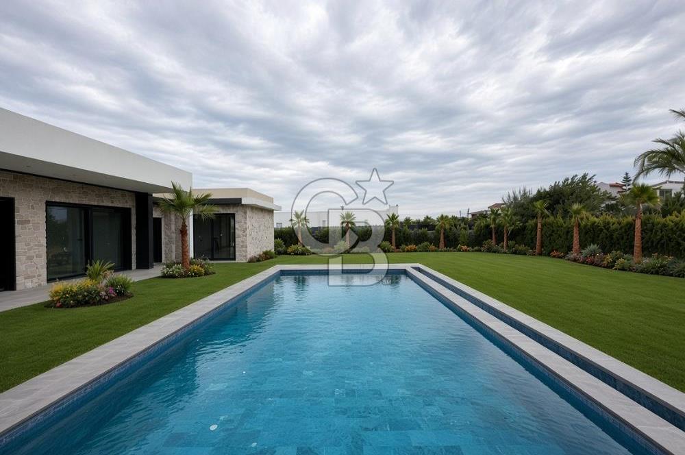Urla Atatürk Mahallesinde 2.880 m² Arsa İçerisinde 650m² Ultra Lüx Akıllı Malikane
