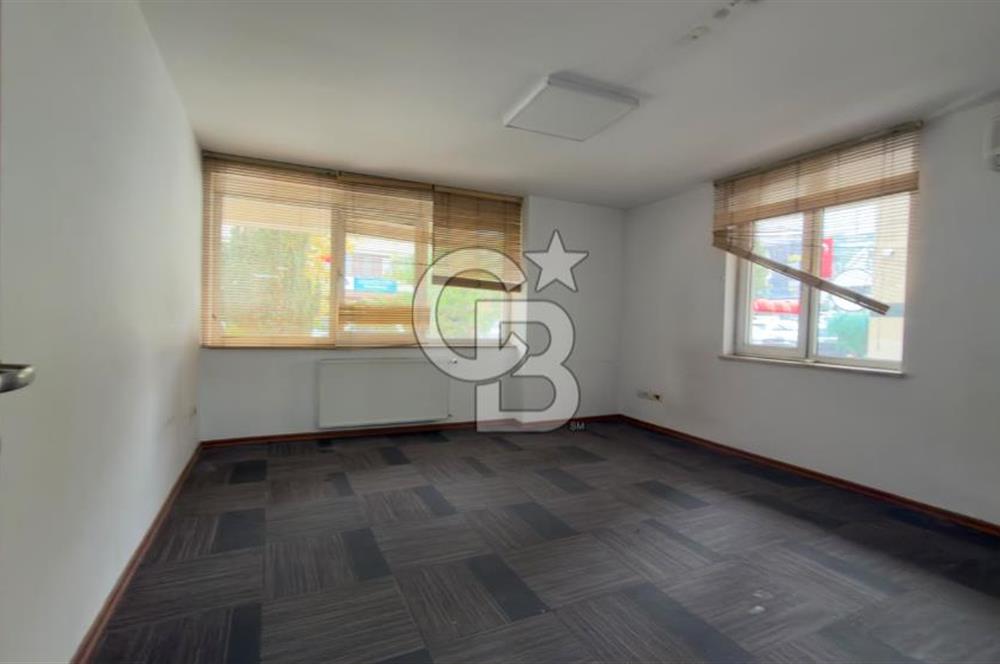 ÇETİN EMEÇ BULVARI KAPALI OTOPARKLI 110 m² 4 ODALI KİRALIK OFİS