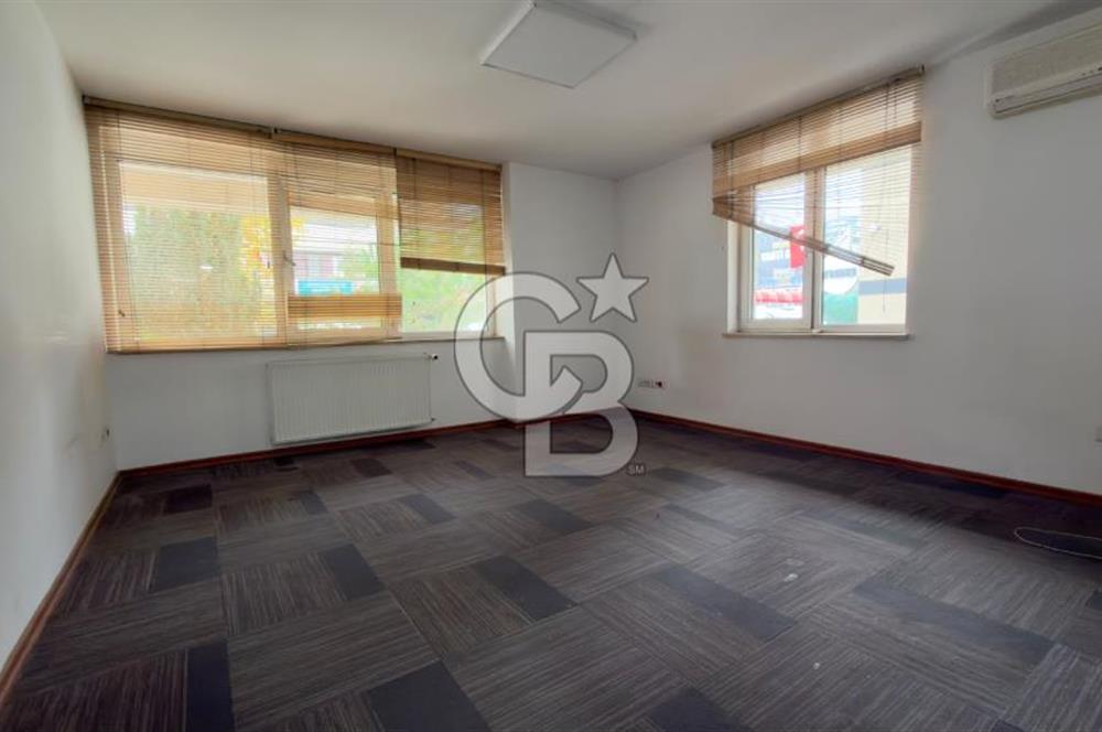 ÇETİN EMEÇ BULVARI KAPALI OTOPARKLI 110 m² 4 ODALI KİRALIK OFİS