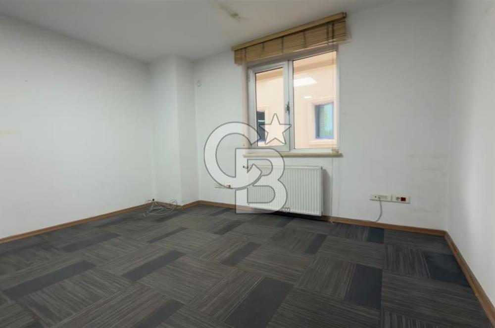 ÇETİN EMEÇ BULVARI KAPALI OTOPARKLI 110 m² 4 ODALI KİRALIK OFİS