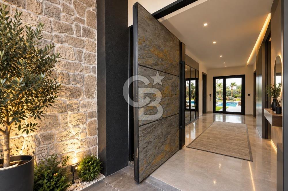 Urla Atatürk Mahallesinde 2.880 m² Arsa İçerisinde 650m² Ultra Lüx Akıllı Malikane