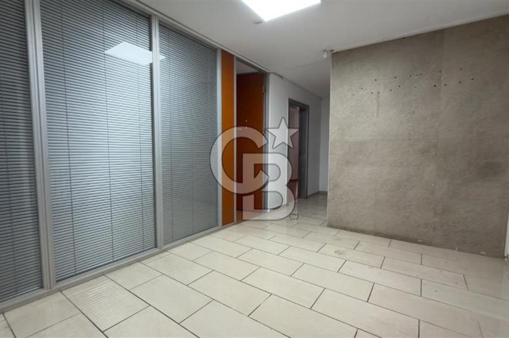 ÇETİN EMEÇ BULVARI KAPALI OTOPARKLI 110 m² 4 ODALI KİRALIK OFİS