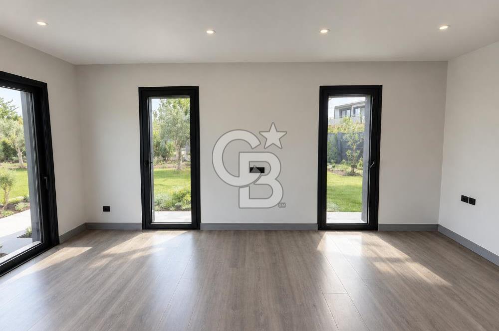 Urla Atatürk Mahallesinde 2.880 m² Arsa İçerisinde 650m² Ultra Lüx Akıllı Malikane