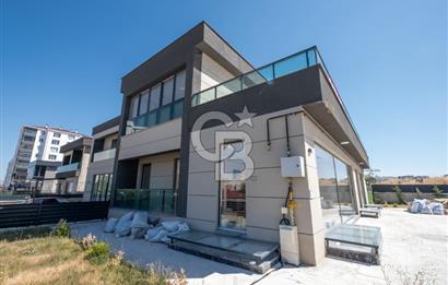 ÇAMBAYIRI CAD. KÖŞE PARSEL, TİCARİ KULLANIMA UYGUN SATILIK VİLLA