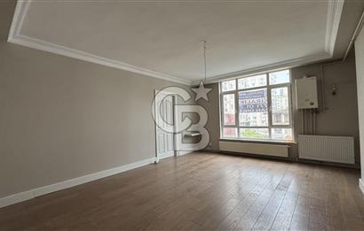 Bostancı Minibüs Yolu'nda, Merkezi Konumda Kiralık 50 m² 1+1 Ofis