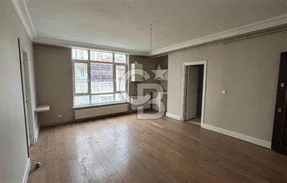 Bostancı Minibüs Yolu'nda, Merkezi Konumda Kiralık 50 m² 1+1 Ofis