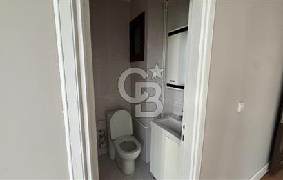 Bostancı Minibüs Yolu'nda, Merkezi Konumda Kiralık 50 m² 1+1 Ofis