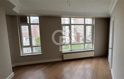 Bostancı Minibüs Yolu'nda, Merkezi Konumda Kiralık 50 m² 1+1 Ofis