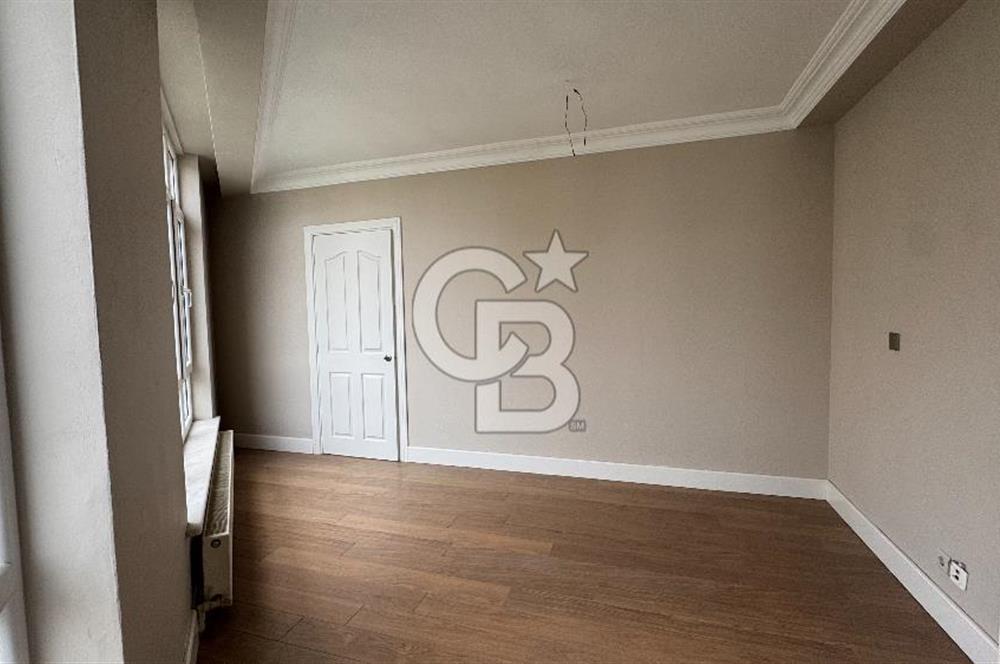 Bostancı Minibüs Yolu'nda, Merkezi Konumda Kiralık 50 m² 1+1 Ofis