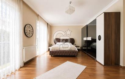 Güzelbahçe Yalı'da Deniz Manzaralı Şahane Konumda Satılık Villa