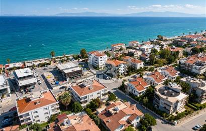 Güzelbahçe Yalı'da Deniz Manzaralı Şahane Konumda Satılık Villa
