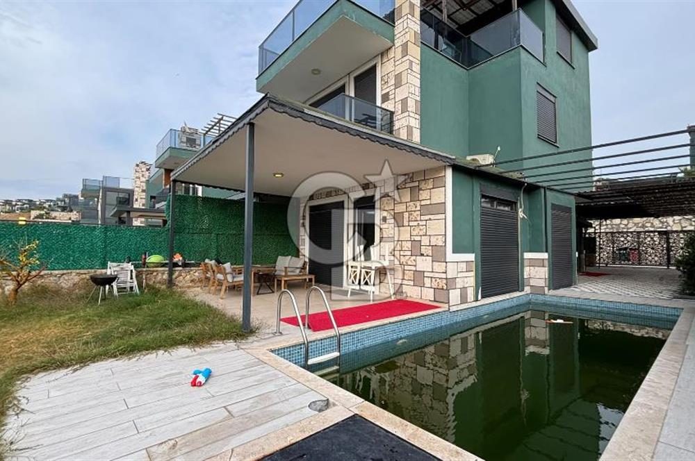 İZMİR FOÇA KOZBEYLİ SATILIK 3+1 TRİPLEKS HAVUZLU VİLLA CB PH