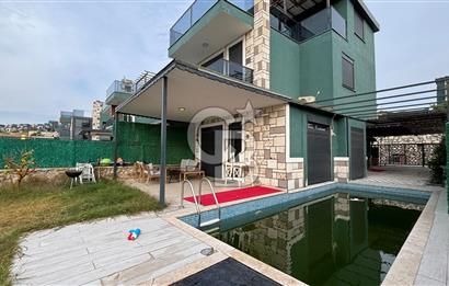 İZMİR FOÇA KOZBEYLİ SATILIK 3+1 TRİPLEKS HAVUZLU VİLLA CB PH