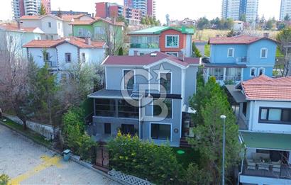 Acar Beytepe Sitesinde Bakımlı, 3 Katlı, Bahçeli 4+1 Villa