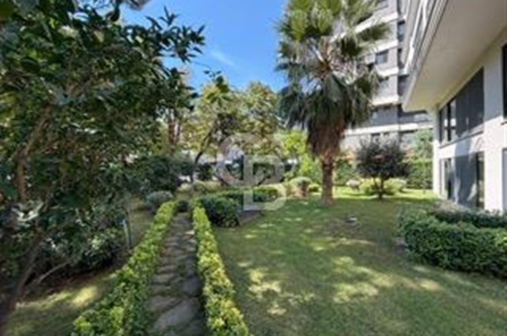 Suadiye Mücahit Sokakta 160 m² 4+1 Geniş ve Ferah Daire