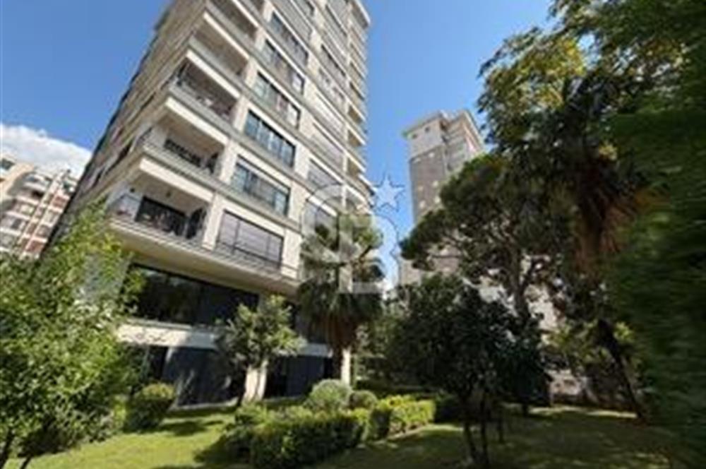 Suadiye Mücahit Sokakta 160 m² 4+1 Geniş ve Ferah Daire
