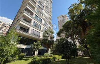 Suadiye Mücahit Sokakta 160 m² 4+1 Geniş ve Ferah Daire