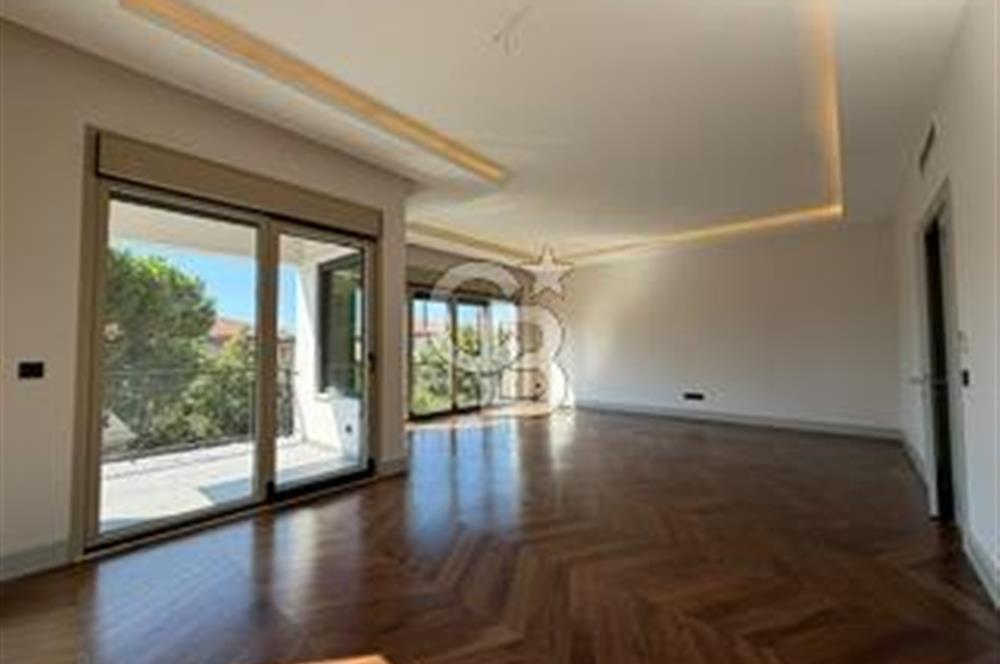 Suadiye Mücahit Sokakta 160 m² 4+1 Geniş ve Ferah Daire