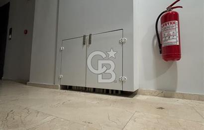 ÇAYIROVA EMEK MAHALLESİ’NDE MUTLUKENT’İN DİBİNDE, CADDE ÜZERİ DENİZ MANZARALI 2+1