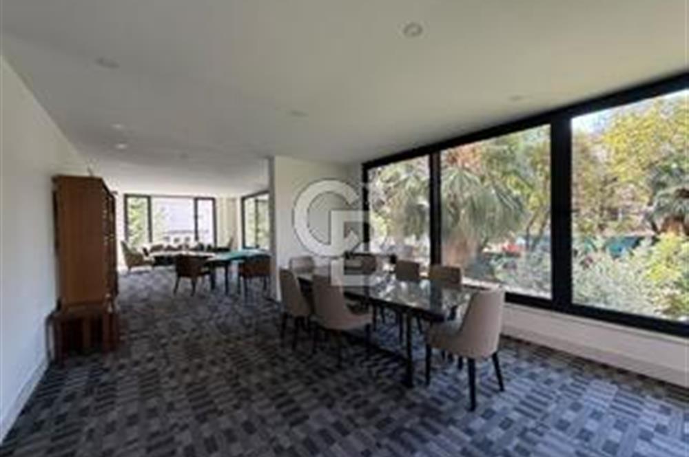 Suadiye Mücahit Sokakta 160 m² 4+1 Geniş ve Ferah Daire