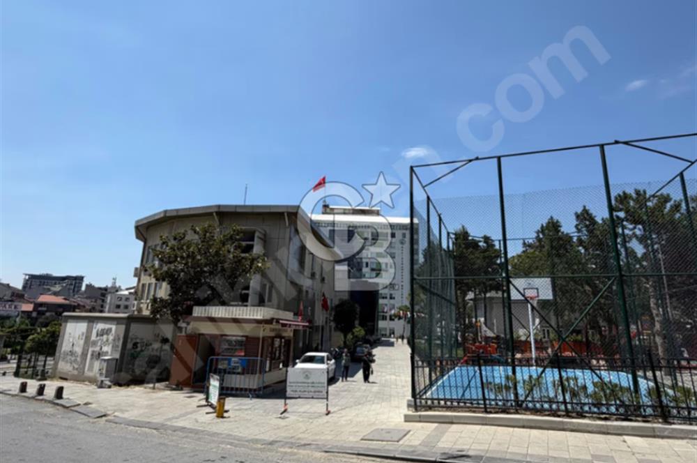 Gaziosmanpaşa'da Komple Bina Satılık - Yatırım Fırsatı