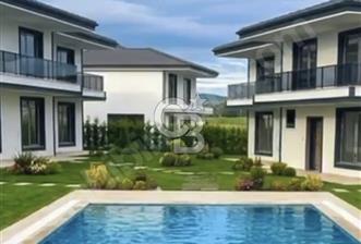Selimpaşa'da Satılık Lüks 5+1 Villa: Ortak Havuzlu, Bahçeli - 2 - 375654