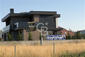 GÖLBAŞI KARŞIYAKADA İSKANLI MÜSTAKİL 6+2 SATILIK LÜKS VİLLA - 1 - 375640
