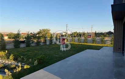 GÖLBAŞI KARŞIYAKADA İSKANLI MÜSTAKİL 6+2 SATILIK LÜKS VİLLA